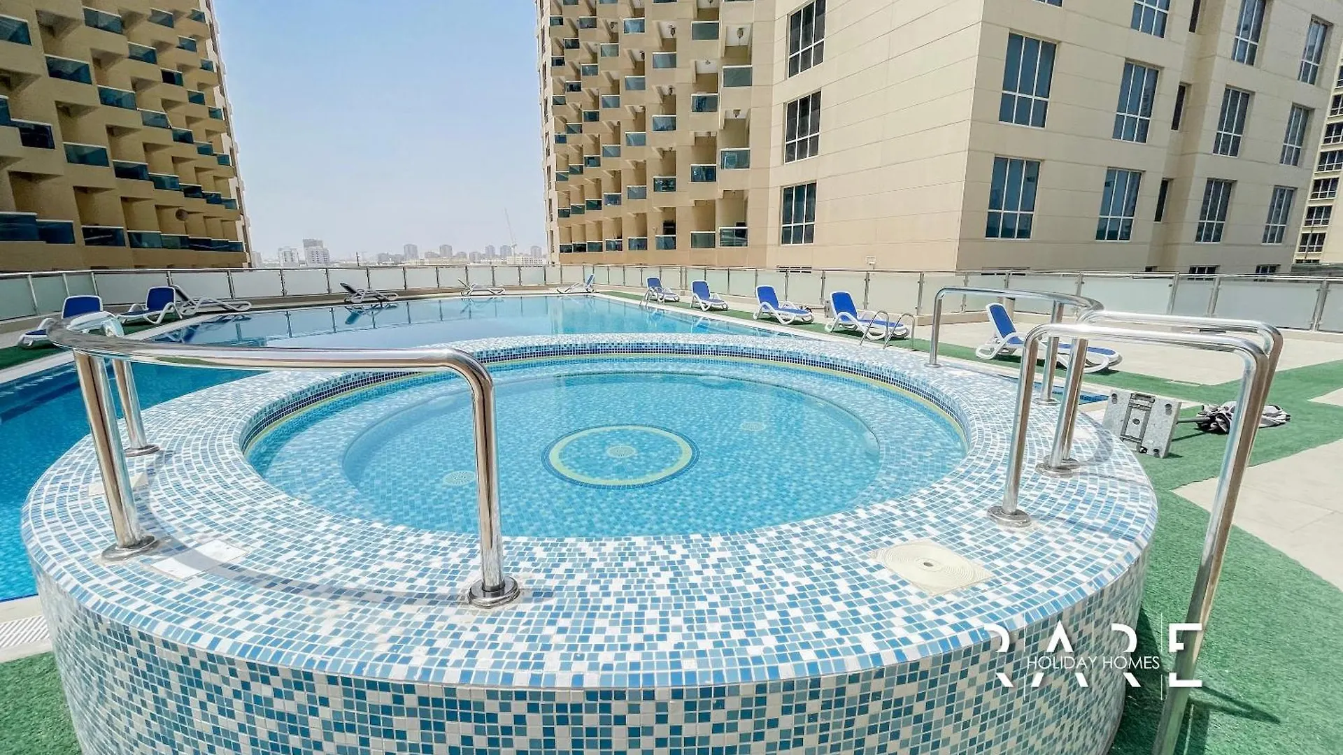 Apartment Rare Holiday Homes - Near City Center Ma'Eisem - Pool View - Crescent Tower A - R706 - Impz Dubai United Arab Emirates