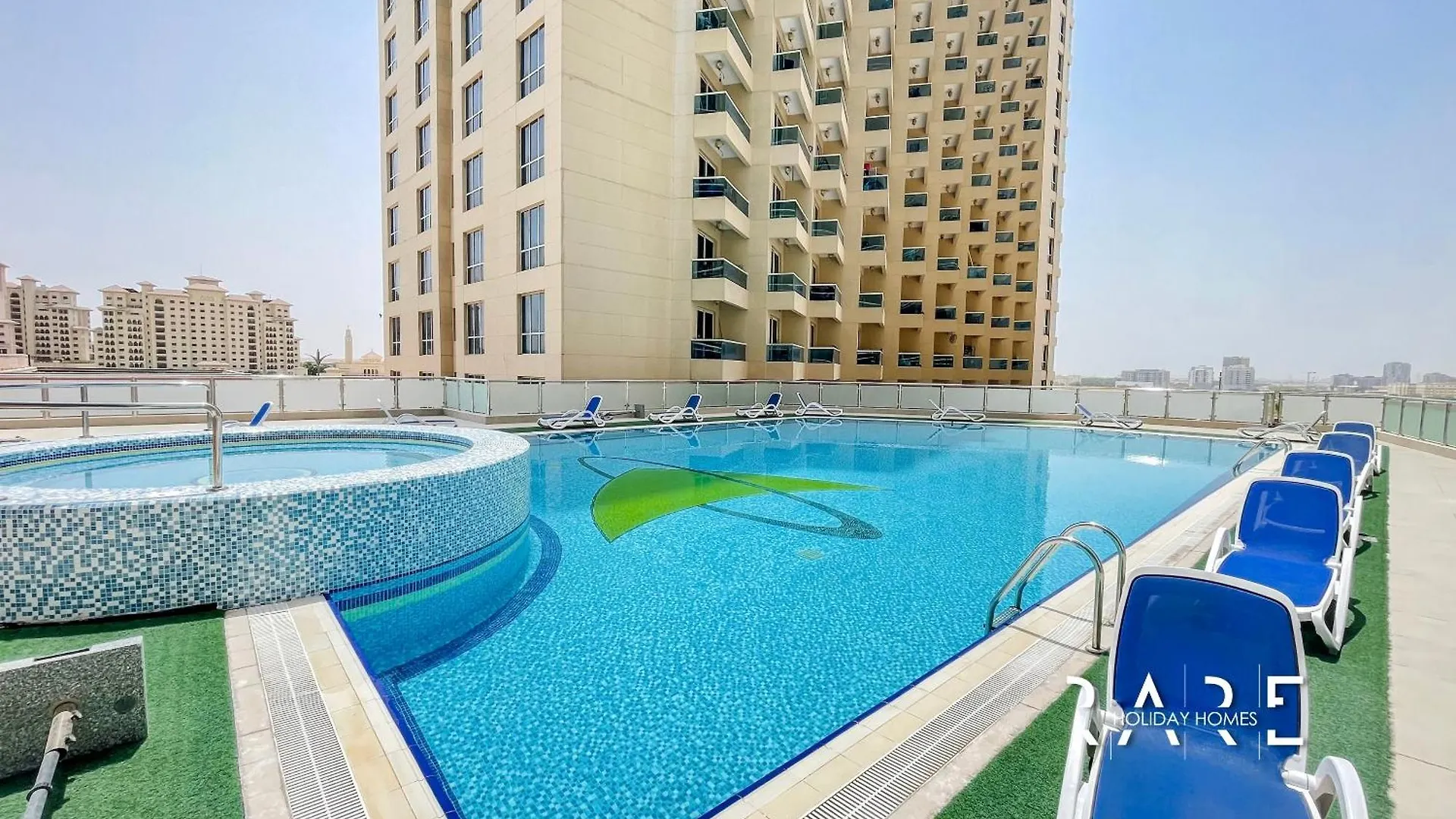 Rare Holiday Homes - Near City Center Ma'Eisem - Pool View - Crescent Tower A - R706 - Impz Dubai United Arab Emirates