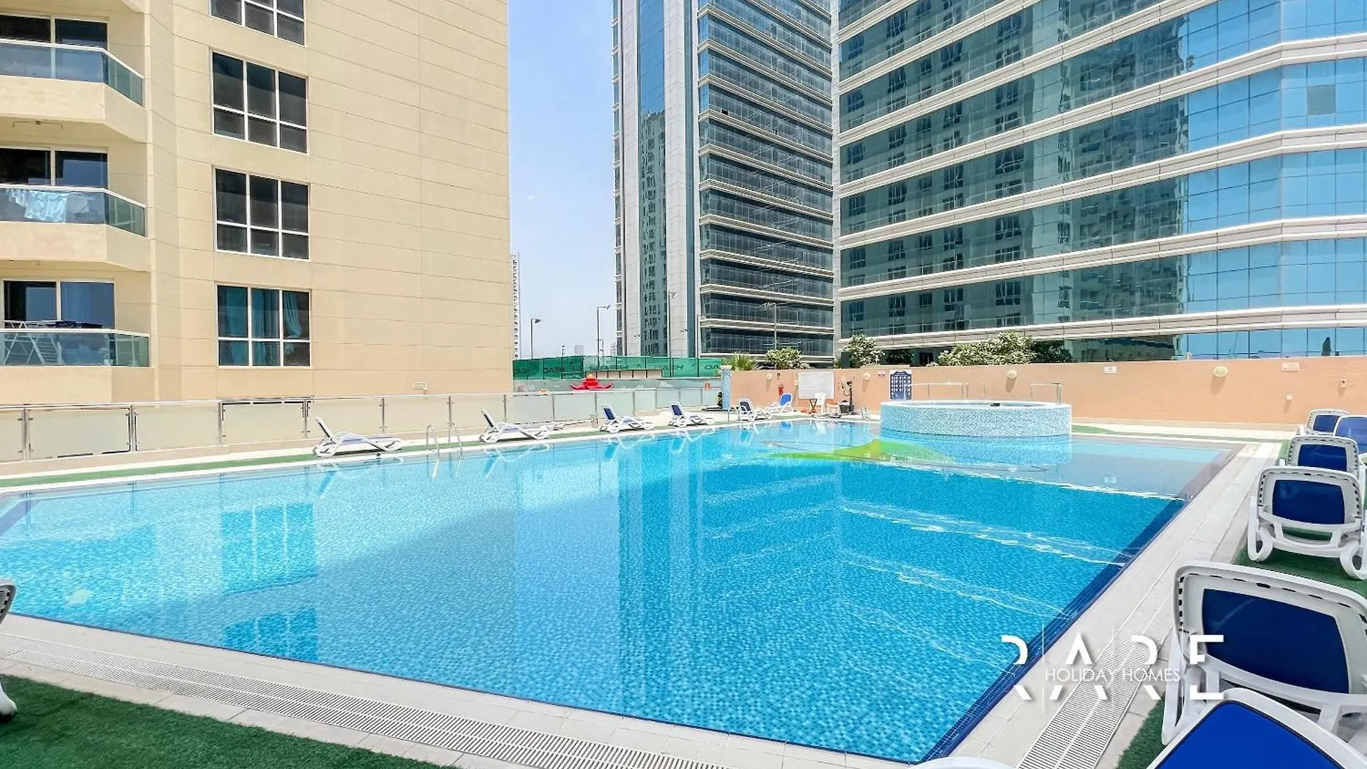 Rare Holiday Homes - Near City Center Ma'Eisem - Pool View - Crescent Tower A - R706 - Impz Dubai 0*,