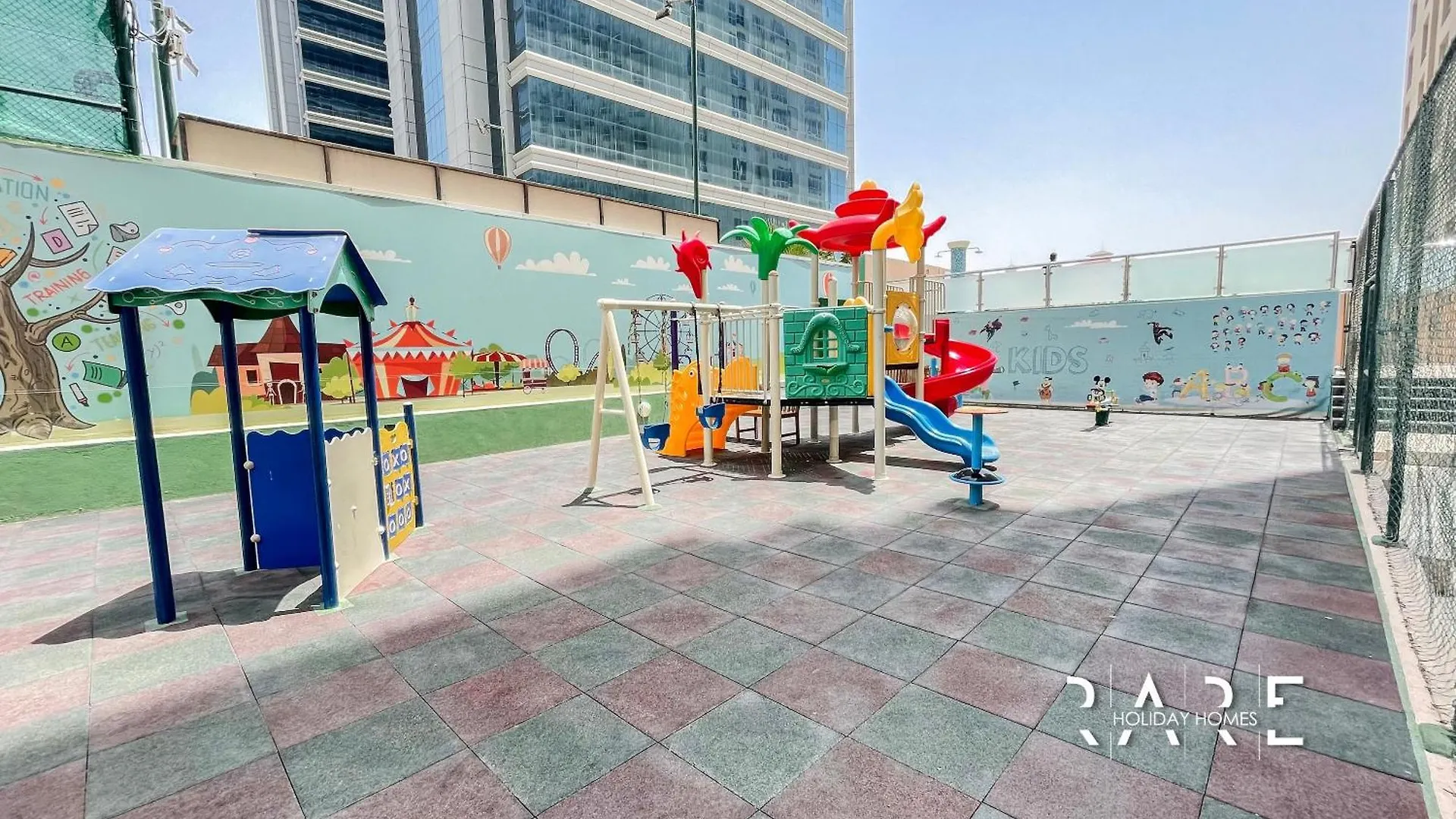아파트 Rare Holiday Homes - Near City Center Ma'Eisem - Pool View - Crescent Tower A - R706 - Impz 두바이