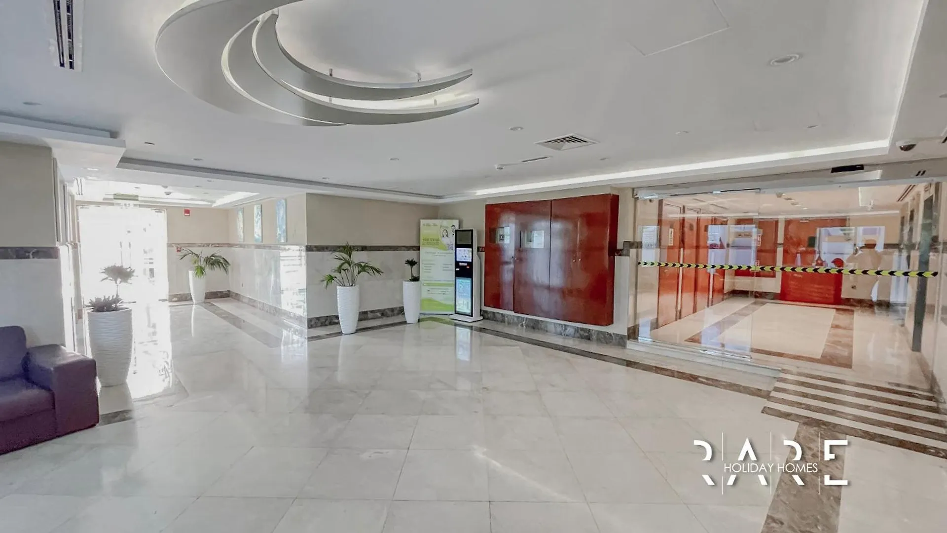 Rare Holiday Homes - Near City Center Ma'Eisem - Pool View - Crescent Tower A - R706 - Impz Dubai