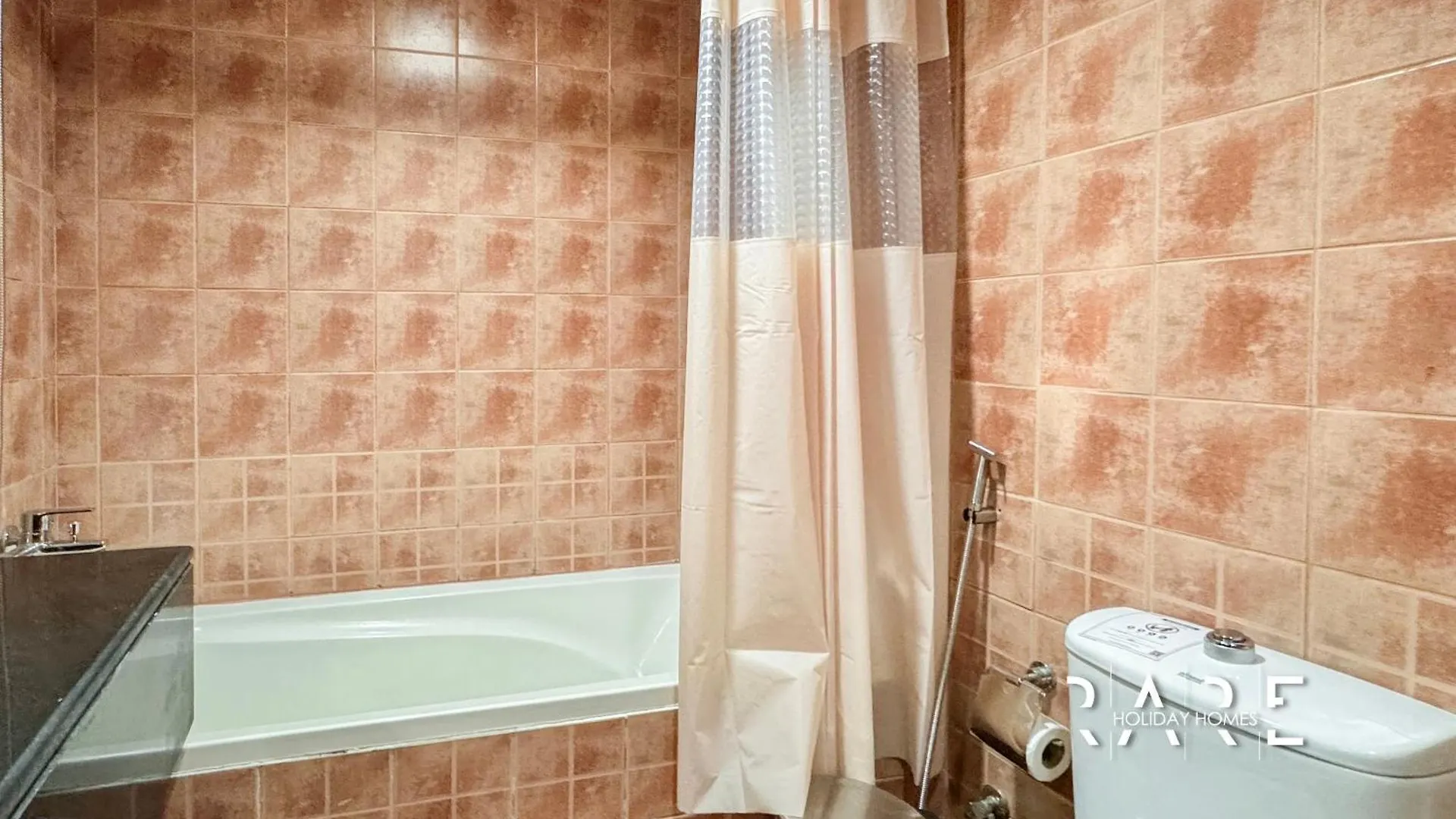 Rare Holiday Homes - Near City Center Ma'Eisem - Pool View - Crescent Tower A - R706 - Impz Dubai 0*,  United Arab Emirates