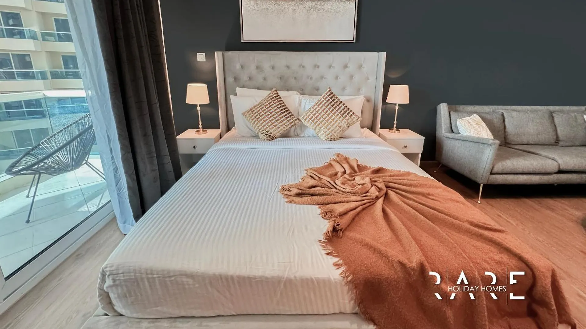 Rare Holiday Homes - Near City Center Ma'Eisem - Pool View - Crescent Tower A - R706 - Impz Dubai United Arab Emirates