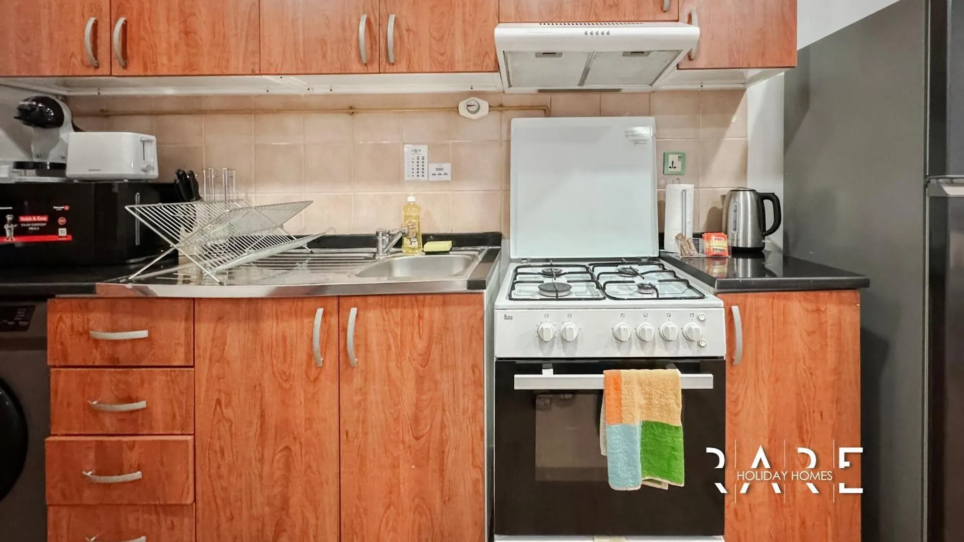 Rare Holiday Homes - Near City Center Ma'Eisem - Pool View - Crescent Tower A - R706 - Impz Dubai 0*,  United Arab Emirates