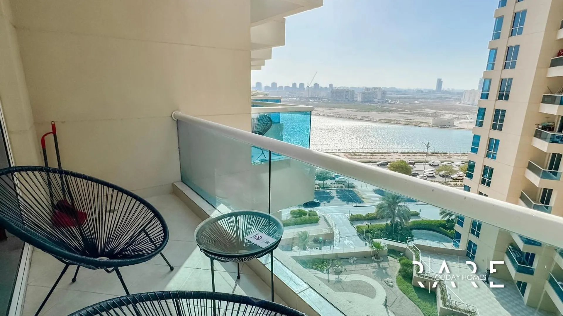 Rare Holiday Homes - Near City Center Ma'Eisem - Pool View - Crescent Tower A - R706 - Impz Dubai Apartment