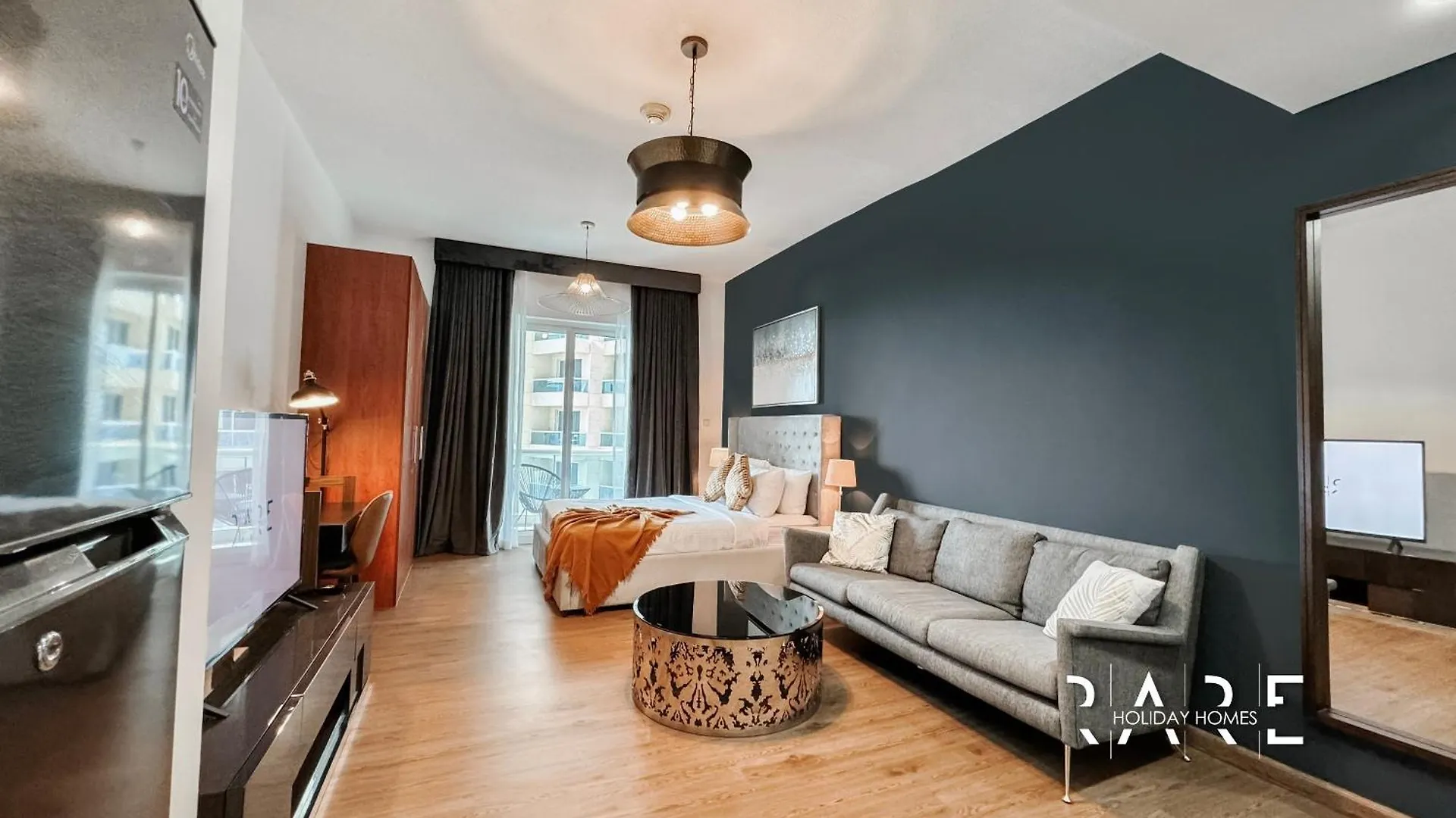 Rare Holiday Homes - Near City Center Ma'Eisem - Pool View - Crescent Tower A - R706 - Impz Dubai Apartment
