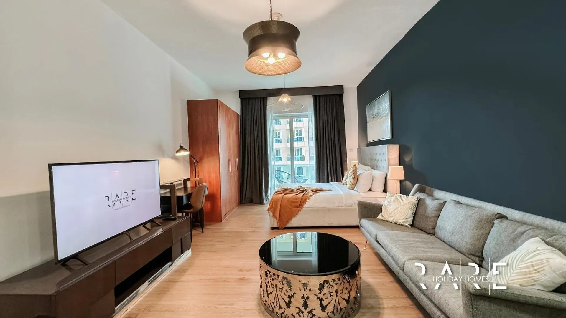 Rare Holiday Homes - Near City Center Ma'Eisem - Pool View - Crescent Tower A - R706 - Impz Dubai 0*,