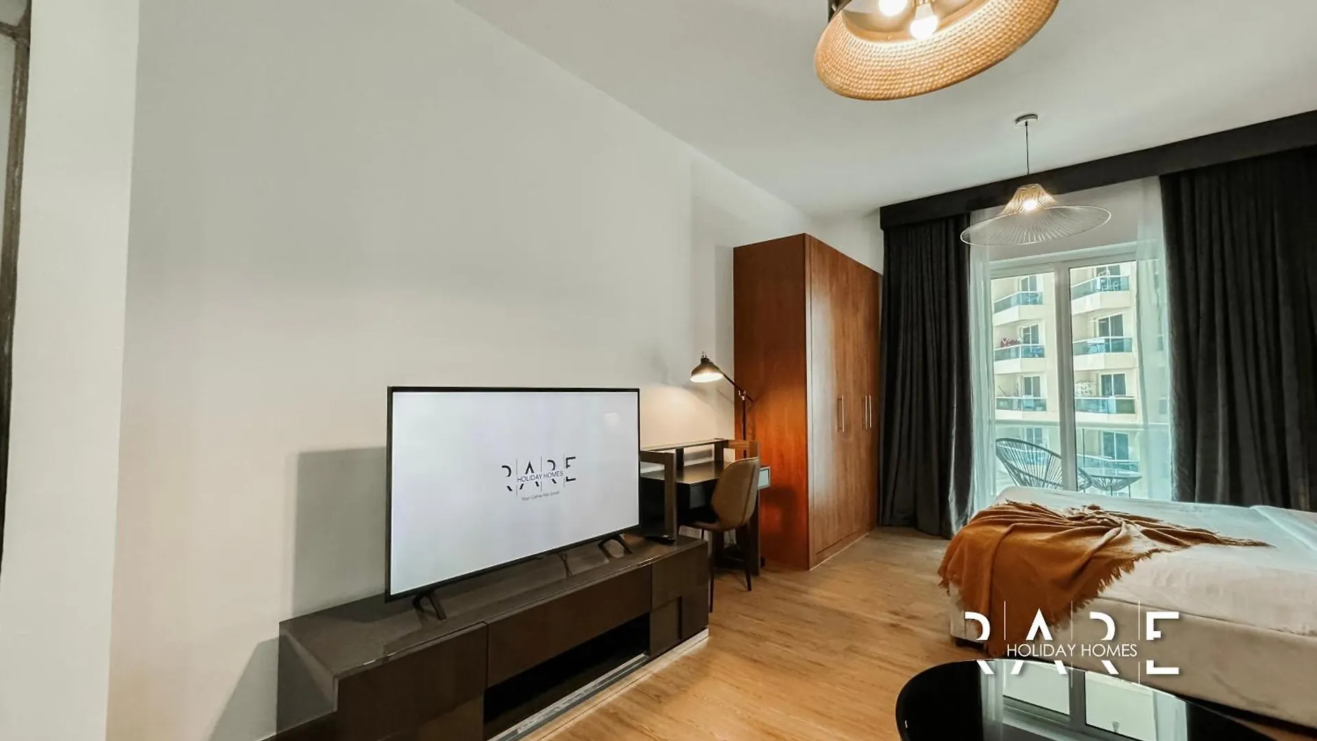 Rare Holiday Homes - Near City Center Ma'Eisem - Pool View - Crescent Tower A - R706 - Impz 두바이 0*,