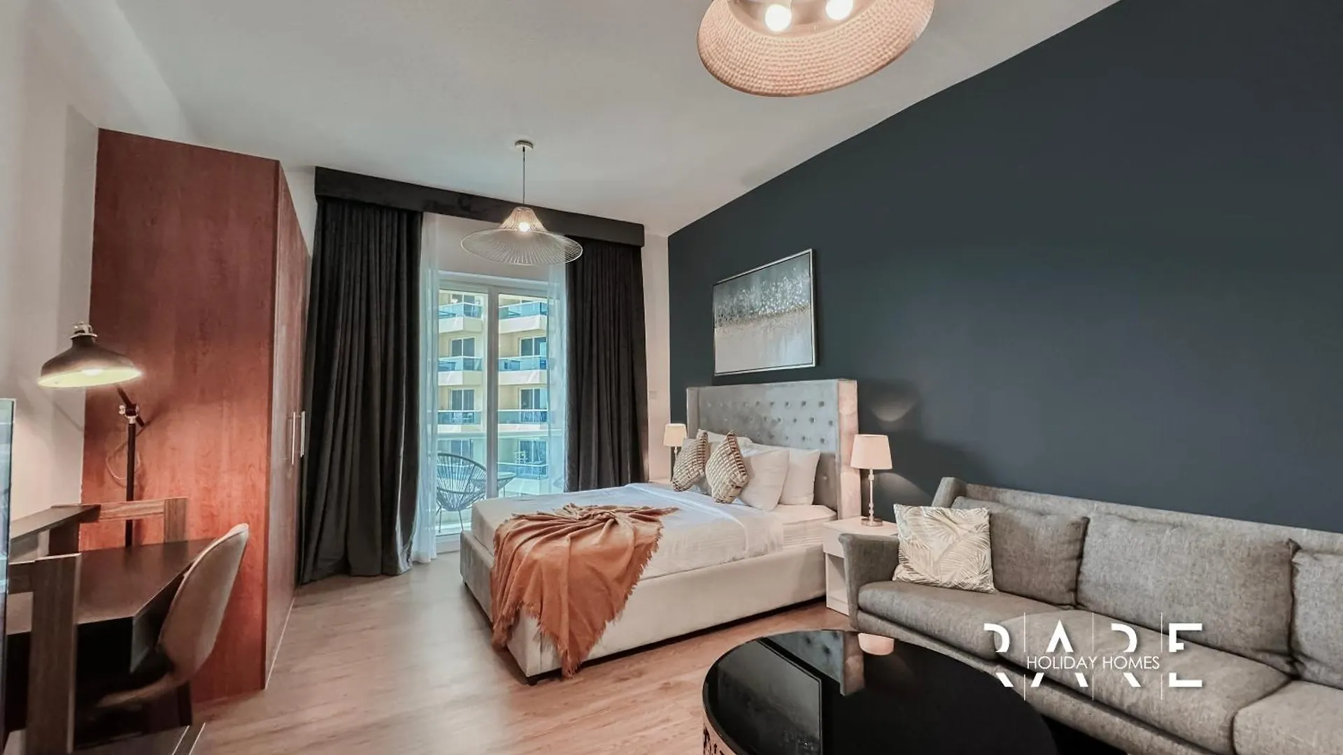 Rare Holiday Homes - Near City Center Ma'Eisem - Pool View - Crescent Tower A - R706 - Impz Dubai Emirati Arabi Uniti